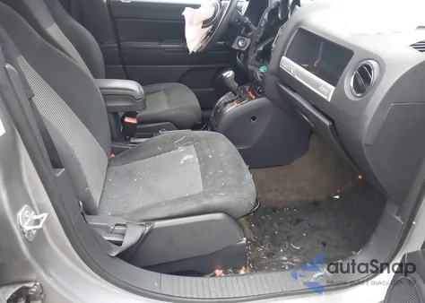 2016 Jeep Compass Sport z USA, uszkodzony, nr VIN 1C4NJCBA6GD525397